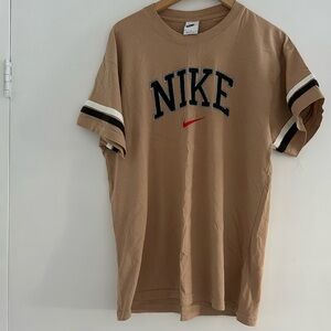 Nike! Vintage style t-shirt. Men/unisex size: M